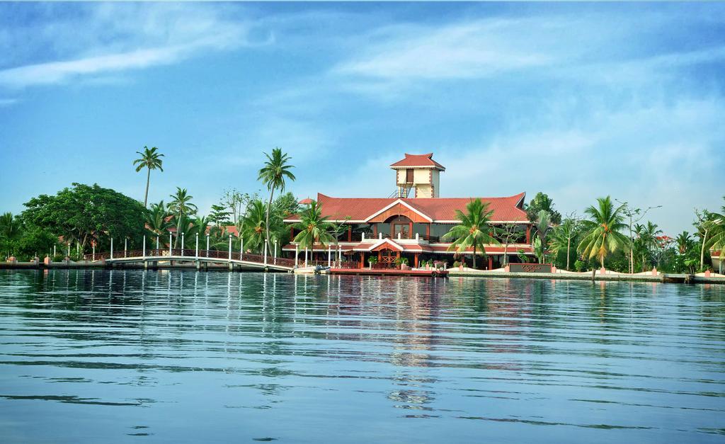 Sterling Lake Palace Alleppey Alappuzha Exterior photo