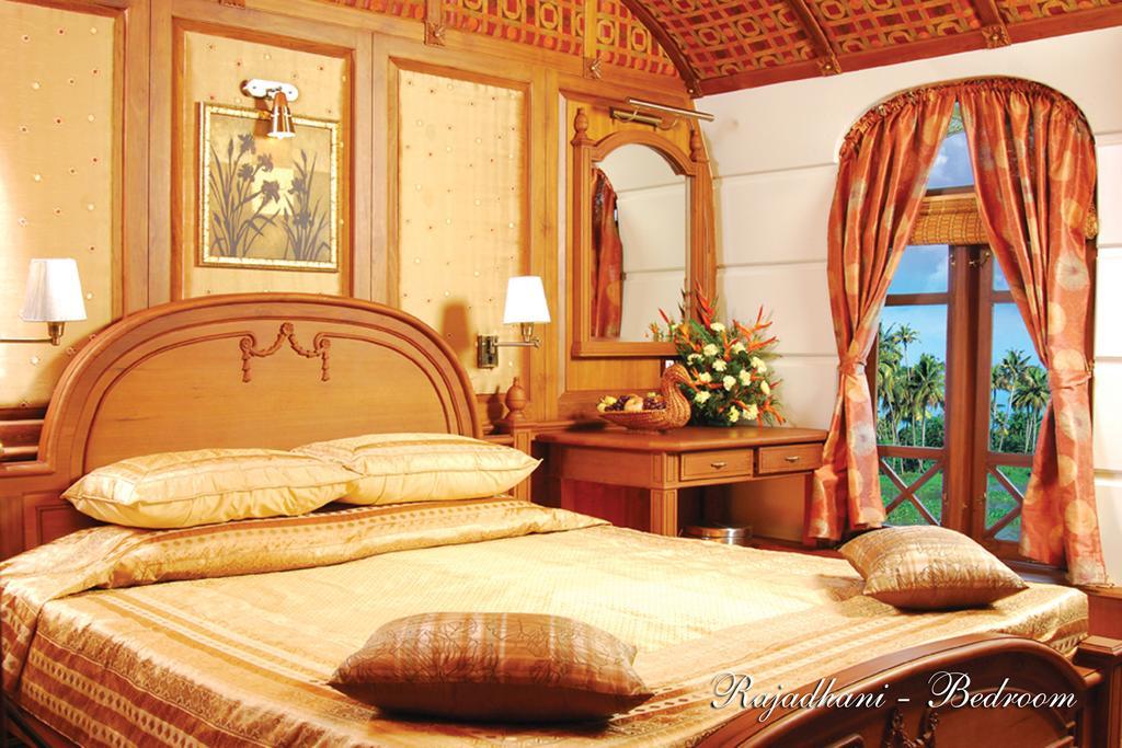 Sterling Lake Palace Alleppey Alappuzha Exterior photo