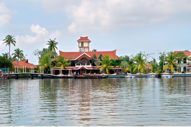 Sterling Lake Palace Alleppey Alappuzha Exterior photo