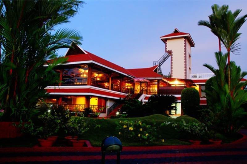 Sterling Lake Palace Alleppey Alappuzha Exterior photo